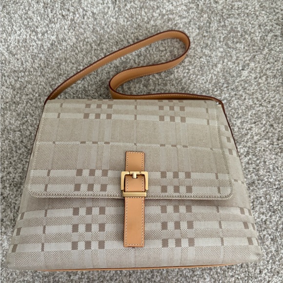 Burberry Elegant Tan Printed Women's Bag - Picture 1 of 8